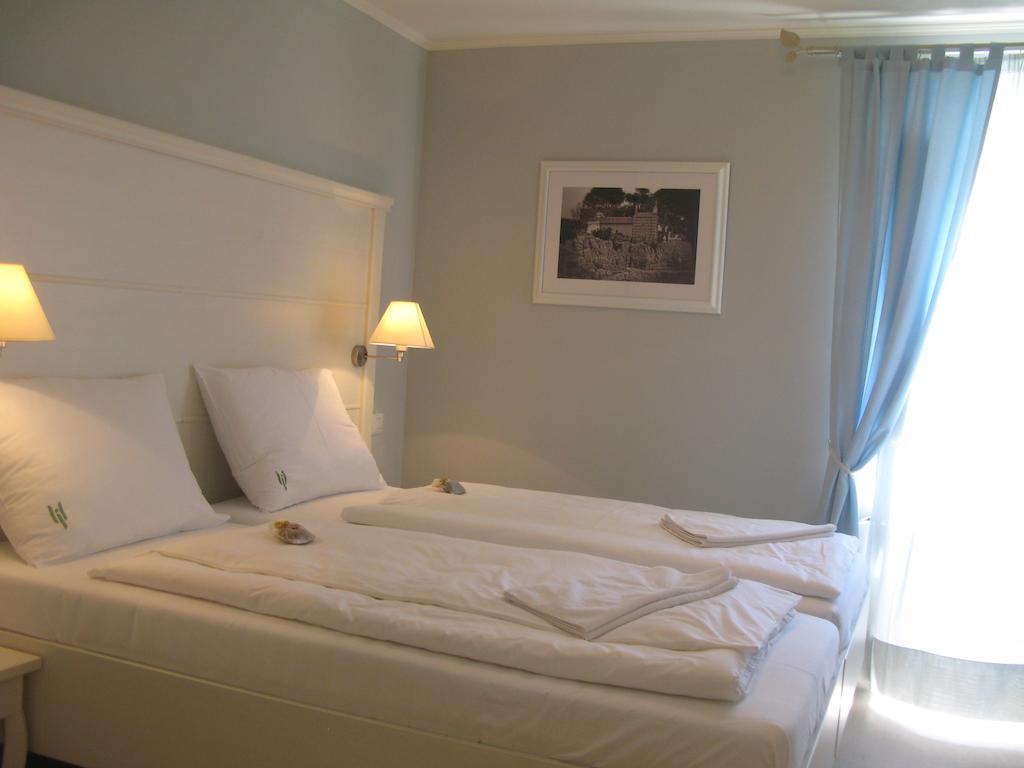 Hotel Villa Elisabeth - Veli Losinj Health Resort Rom bilde